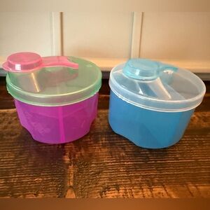 Munchkin Powdered Formula Dispenser